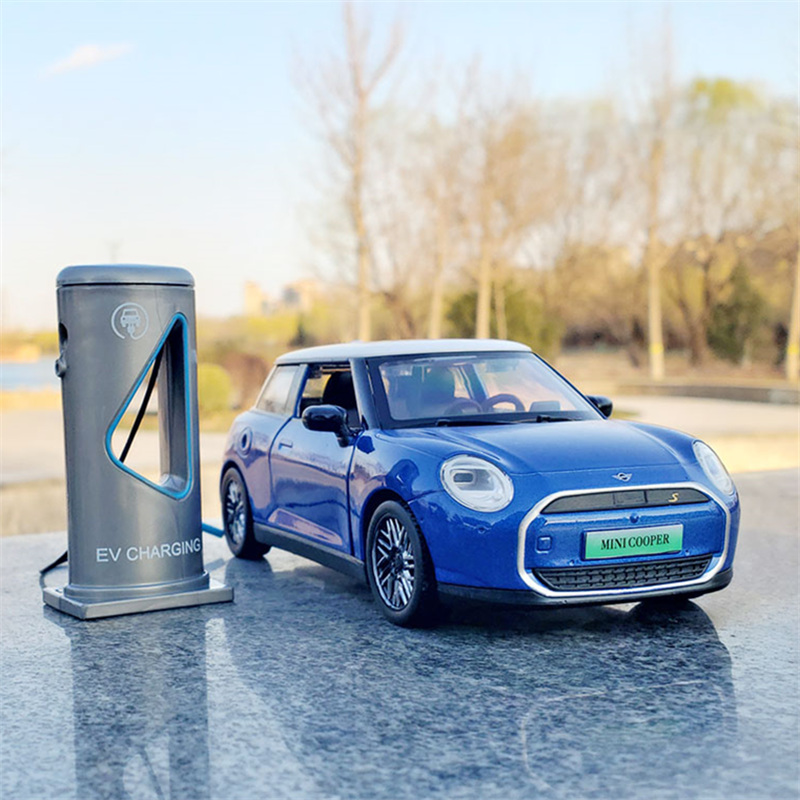 1/28 Mini Cooper Modello di au - Renewable Energy Kids recensione e prezzo